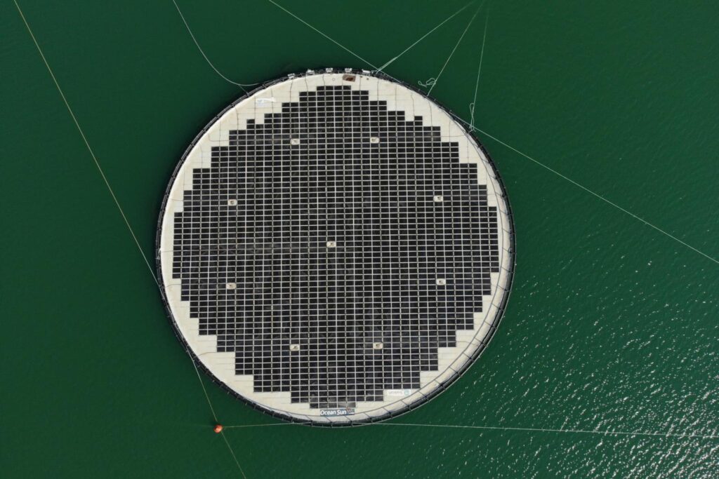 The floating solar installation promises to revolutionize the resort’s energy infrastructure and Island communities.